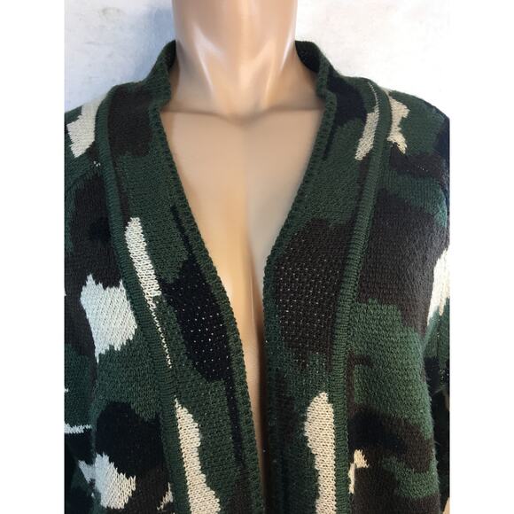 Material Girl Camo Cardigan Sweater Green Black Tan w/Pockets Women's Size Large - Picture 3 of 10